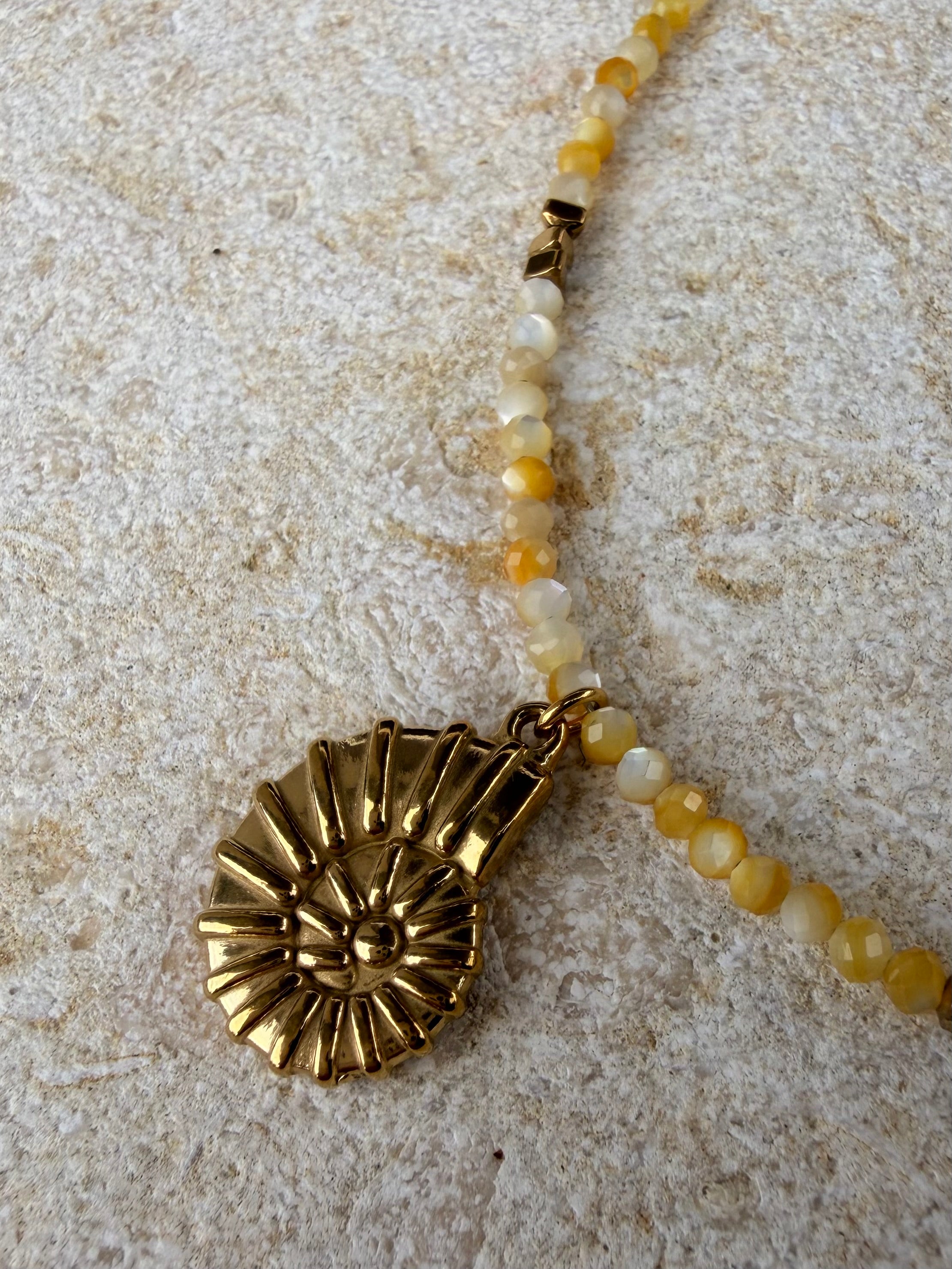 [SAMPLE] Beaded Necklace With Charm