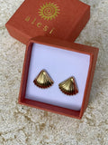 [SAMPLE] Shell Stud Earrings