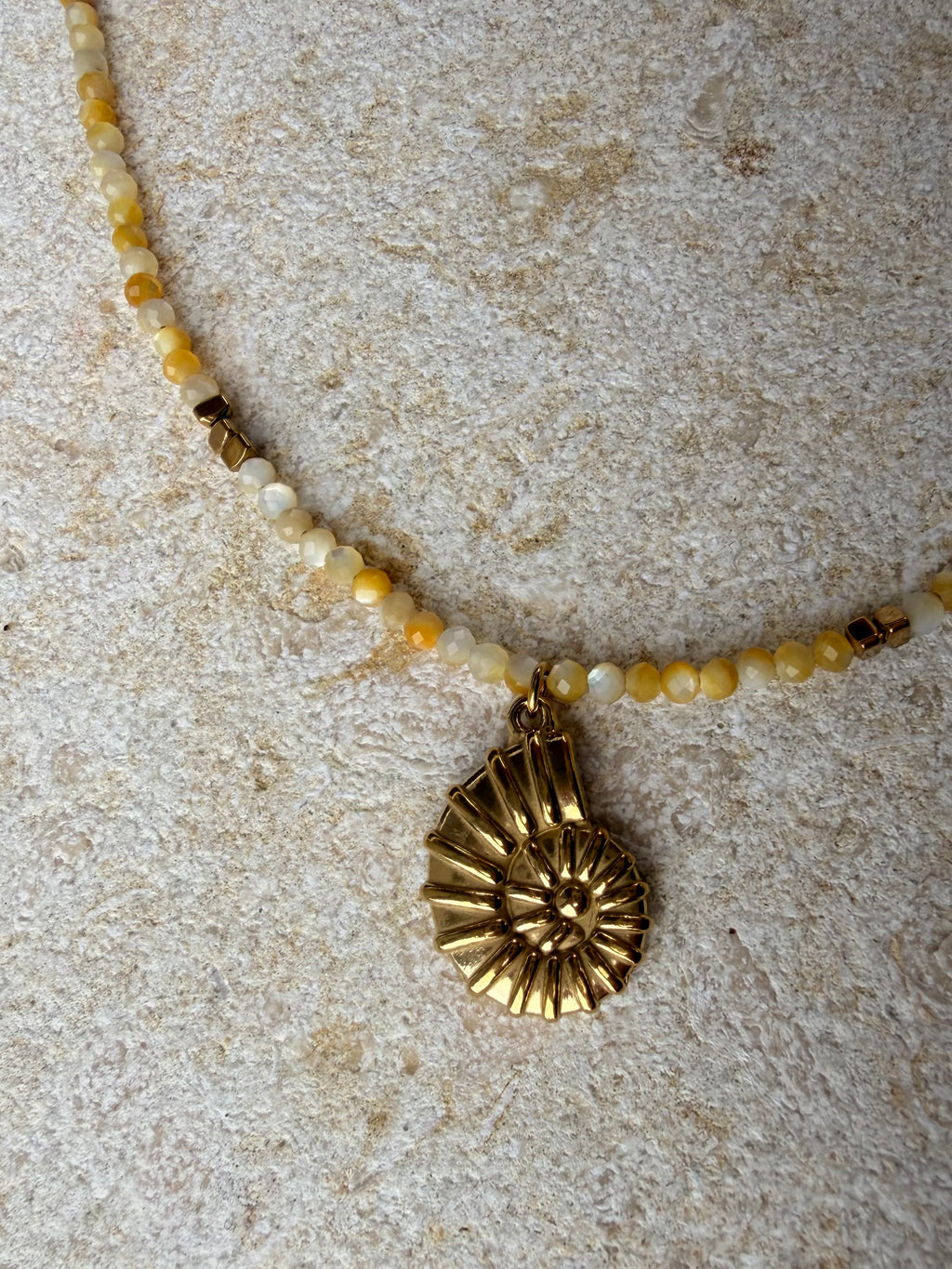 [SAMPLE] Beaded Necklace With Charm