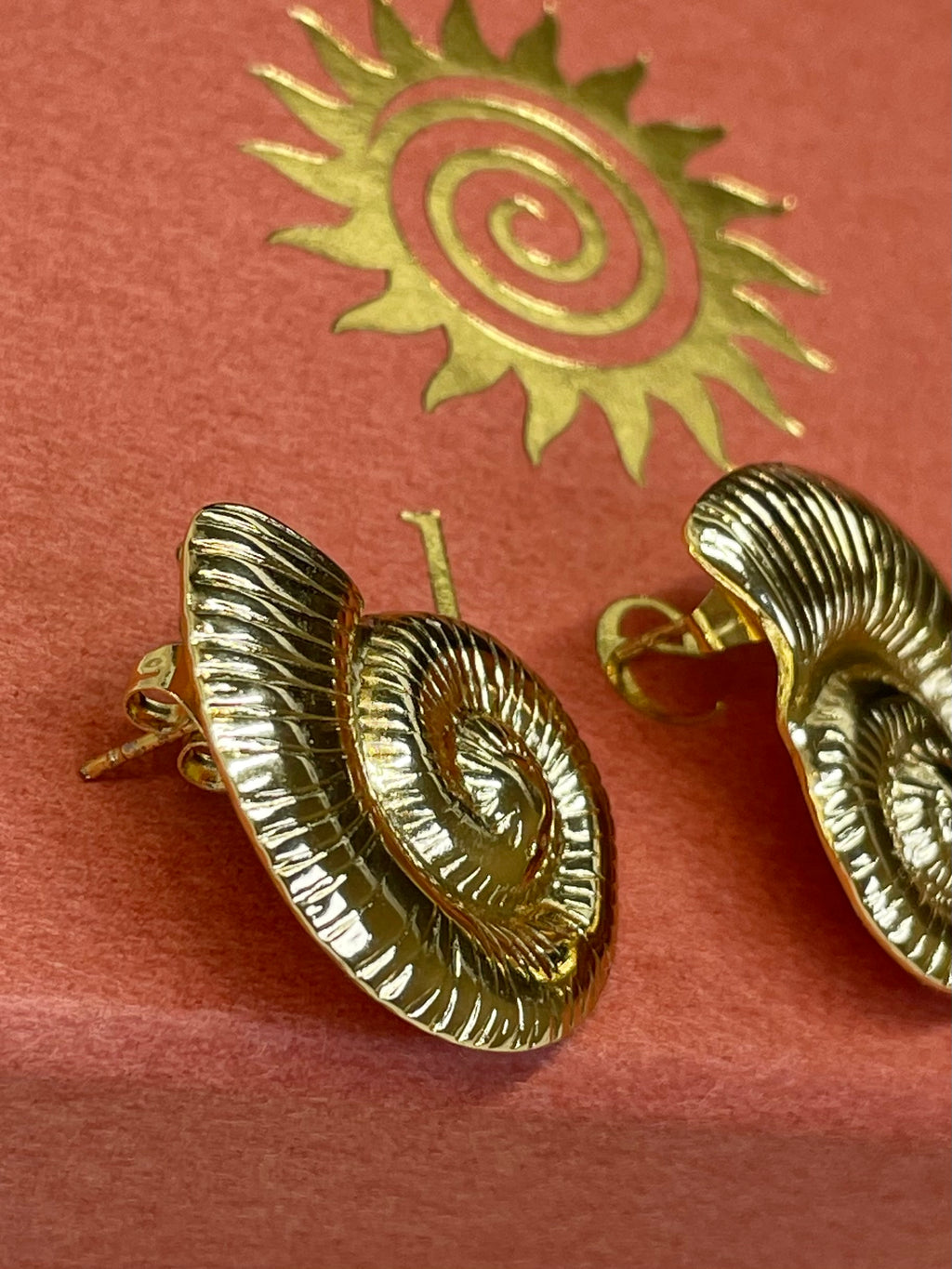 [SAMPLE] Large Shell Earrings