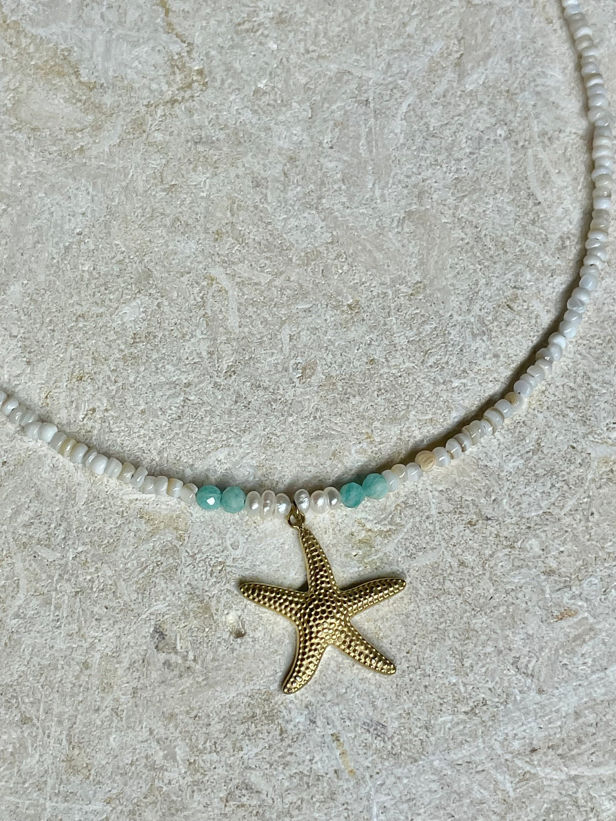 [SAMPLE] Beaded Necklace With Pearls and Charm