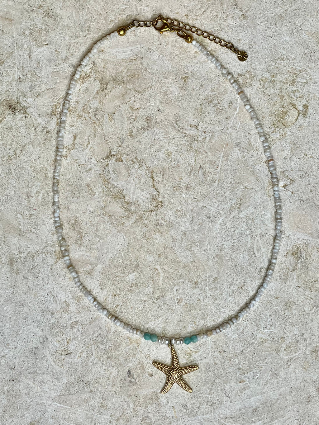 [SAMPLE] Beaded Necklace With Pearls and Charm