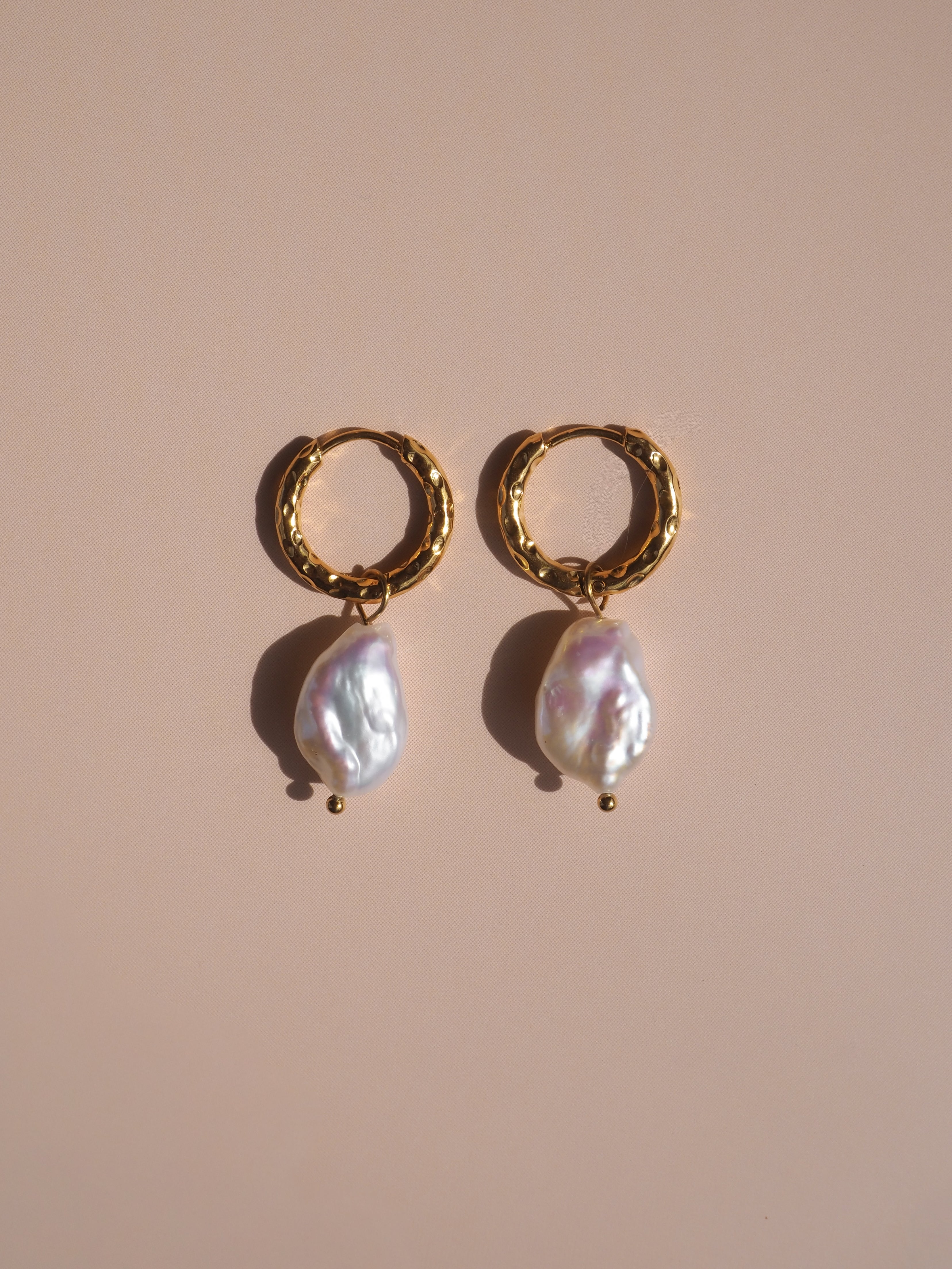 Keshi Pearl Hammered Hoops