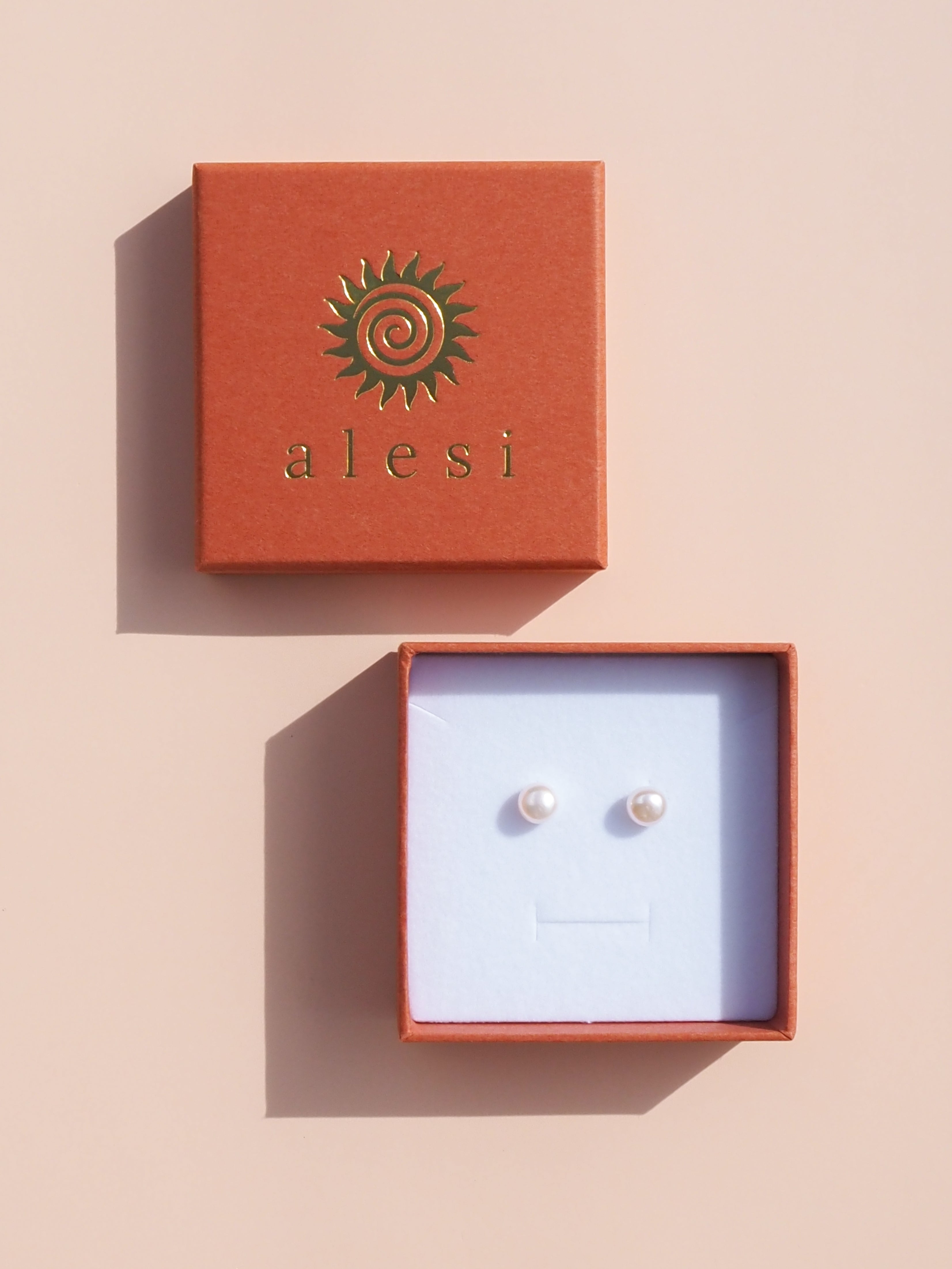 925 Sterling Silver Pearl Studs