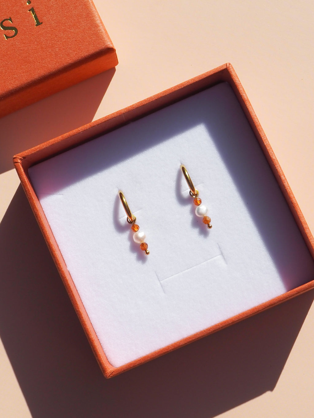 Garnet Pearl Earrings