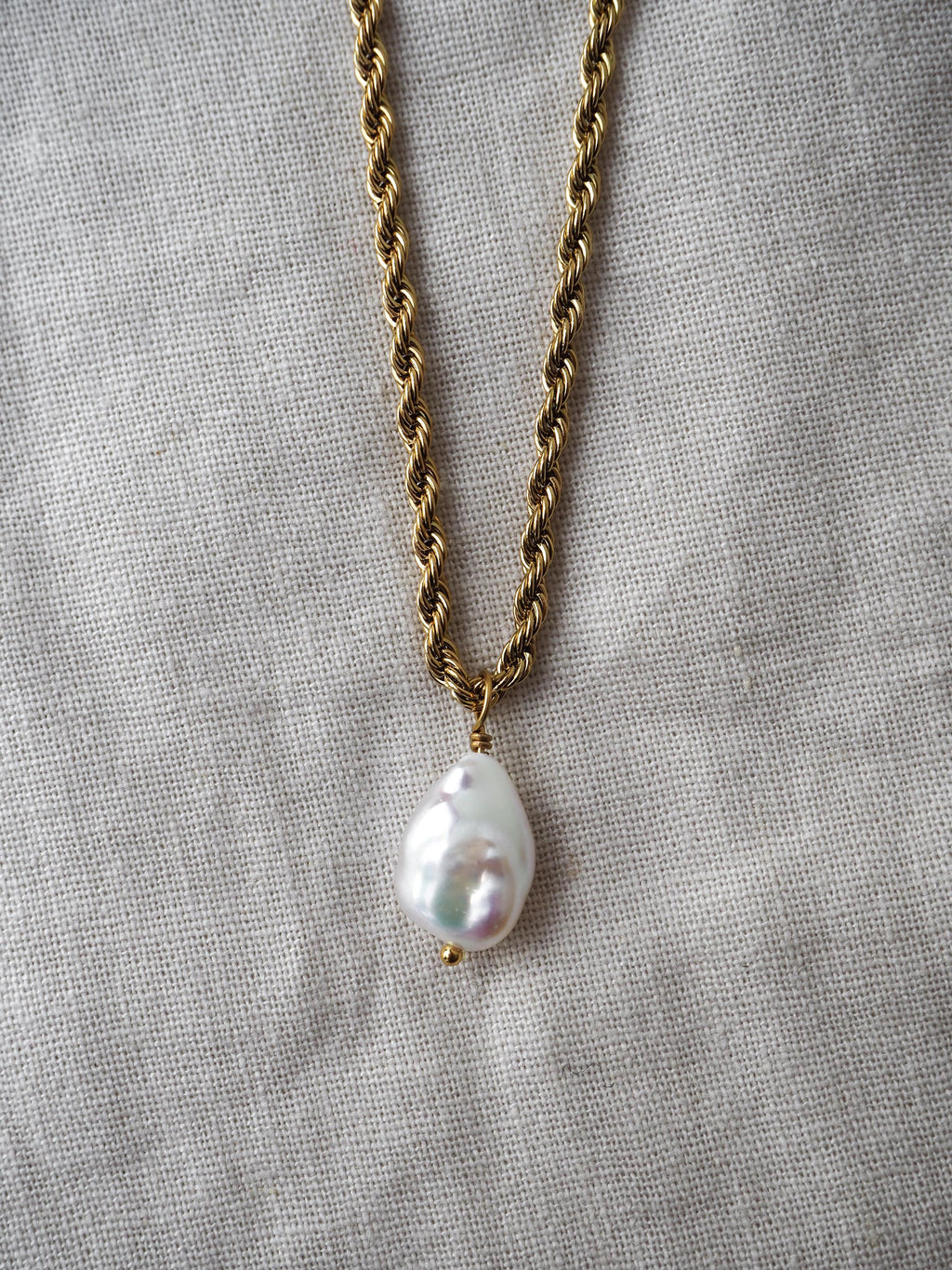 18K Gold Baroque Pearl Necklace: Twist Chain, Waterproof