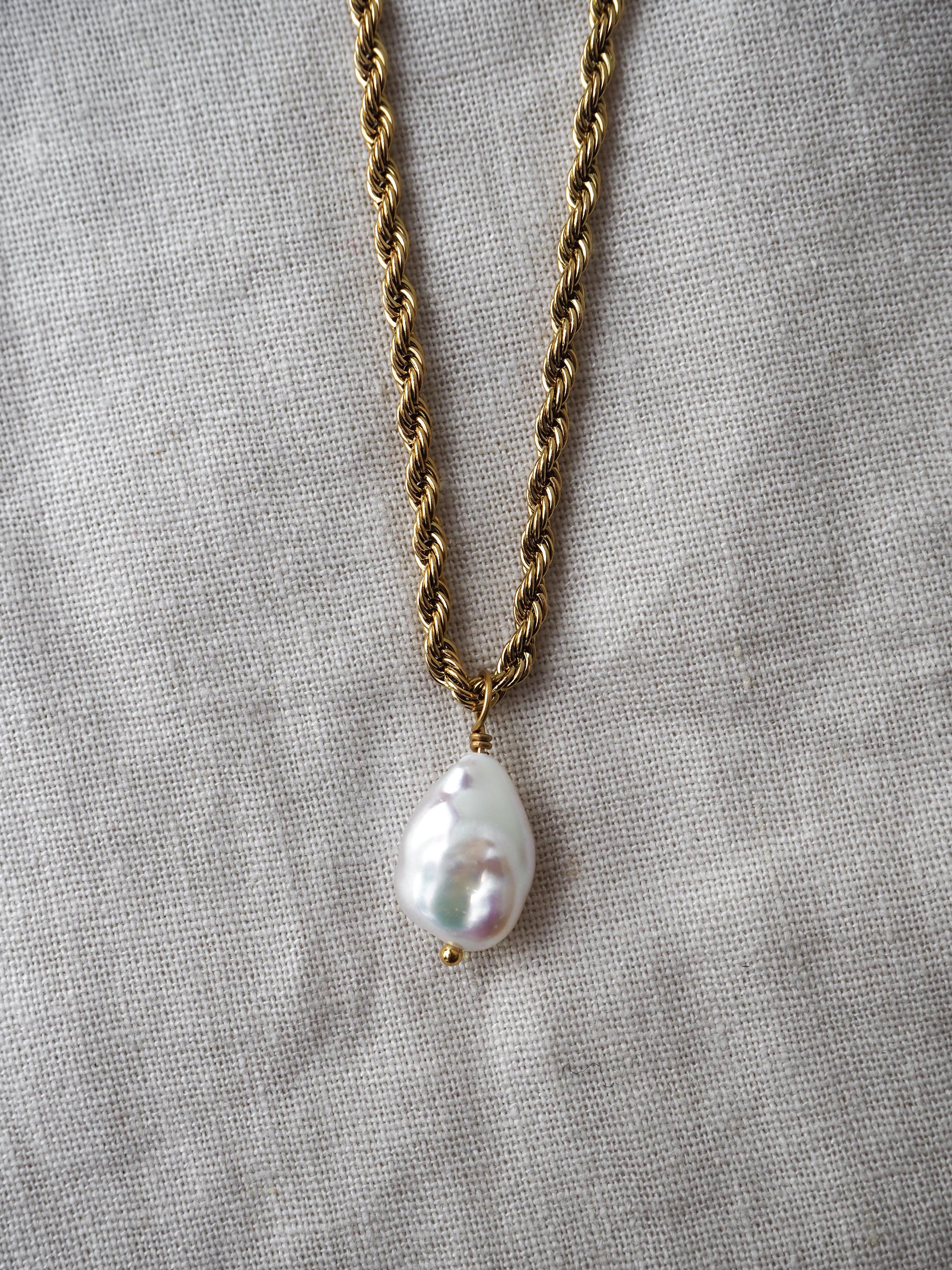 18K Gold Baroque Pearl Necklace: Twist Chain, Waterproof